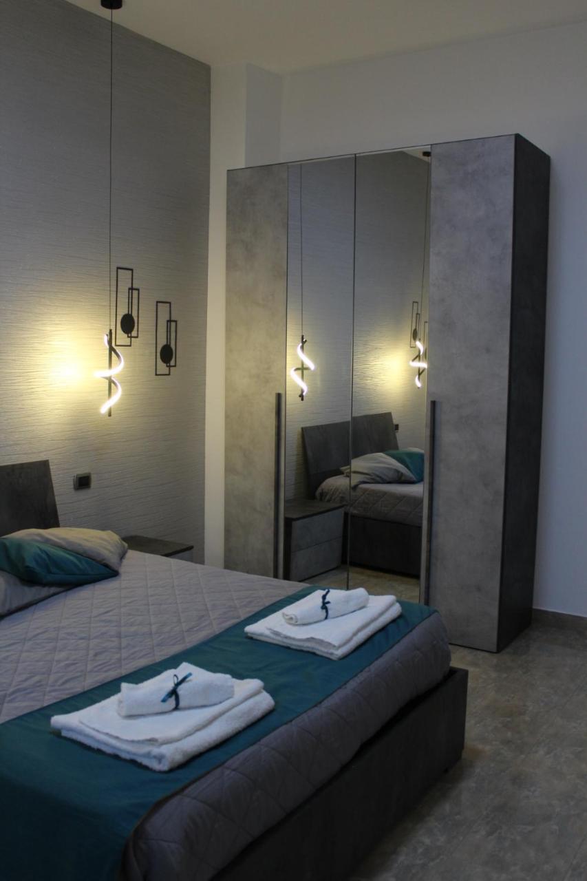 Luca'S House Bed and Breakfast Giovinazzo Exteriör bild