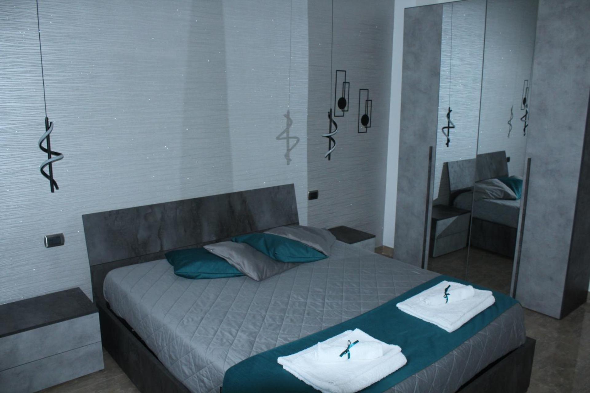 Luca'S House Bed and Breakfast Giovinazzo Exteriör bild