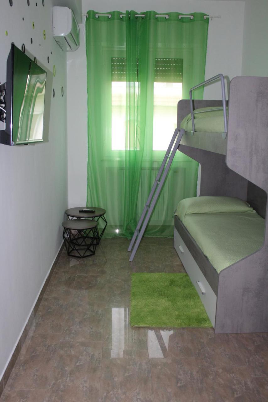 Luca'S House Bed and Breakfast Giovinazzo Exteriör bild